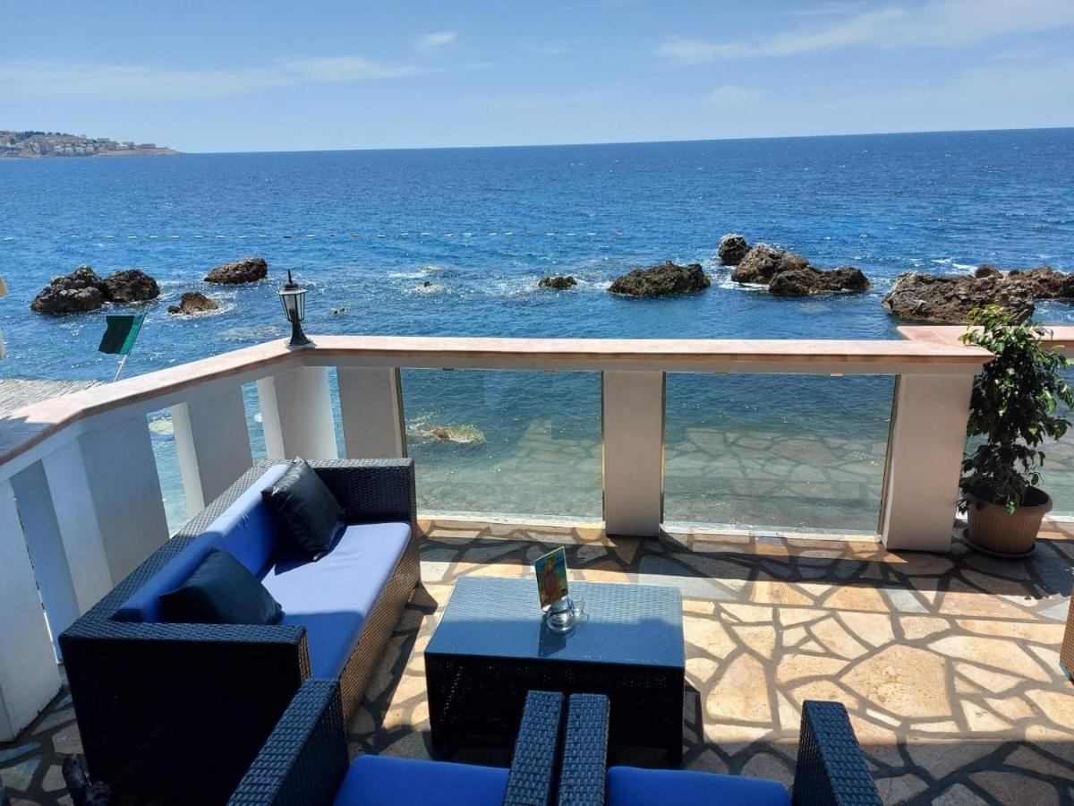 Sunset View Apartments Bar Exterior foto